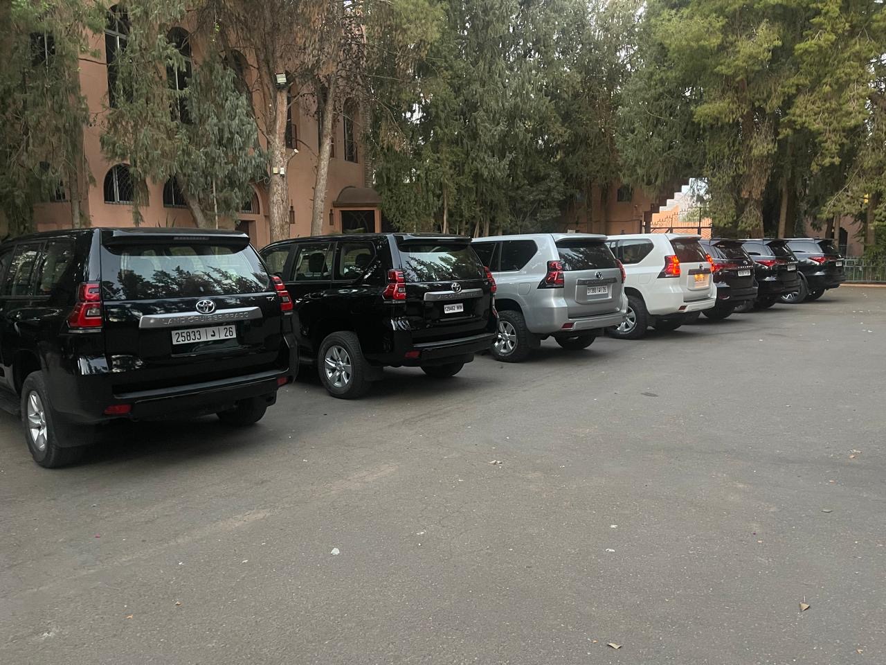 Toyota Prado hôtel luxe location voiture Marrakech service