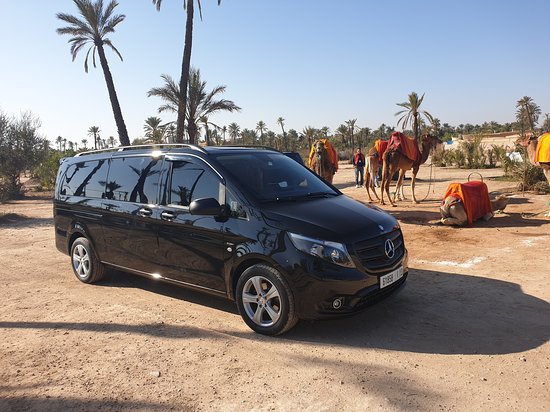 Location Mercedes Vito minibus désert Marrakech excursion chameau